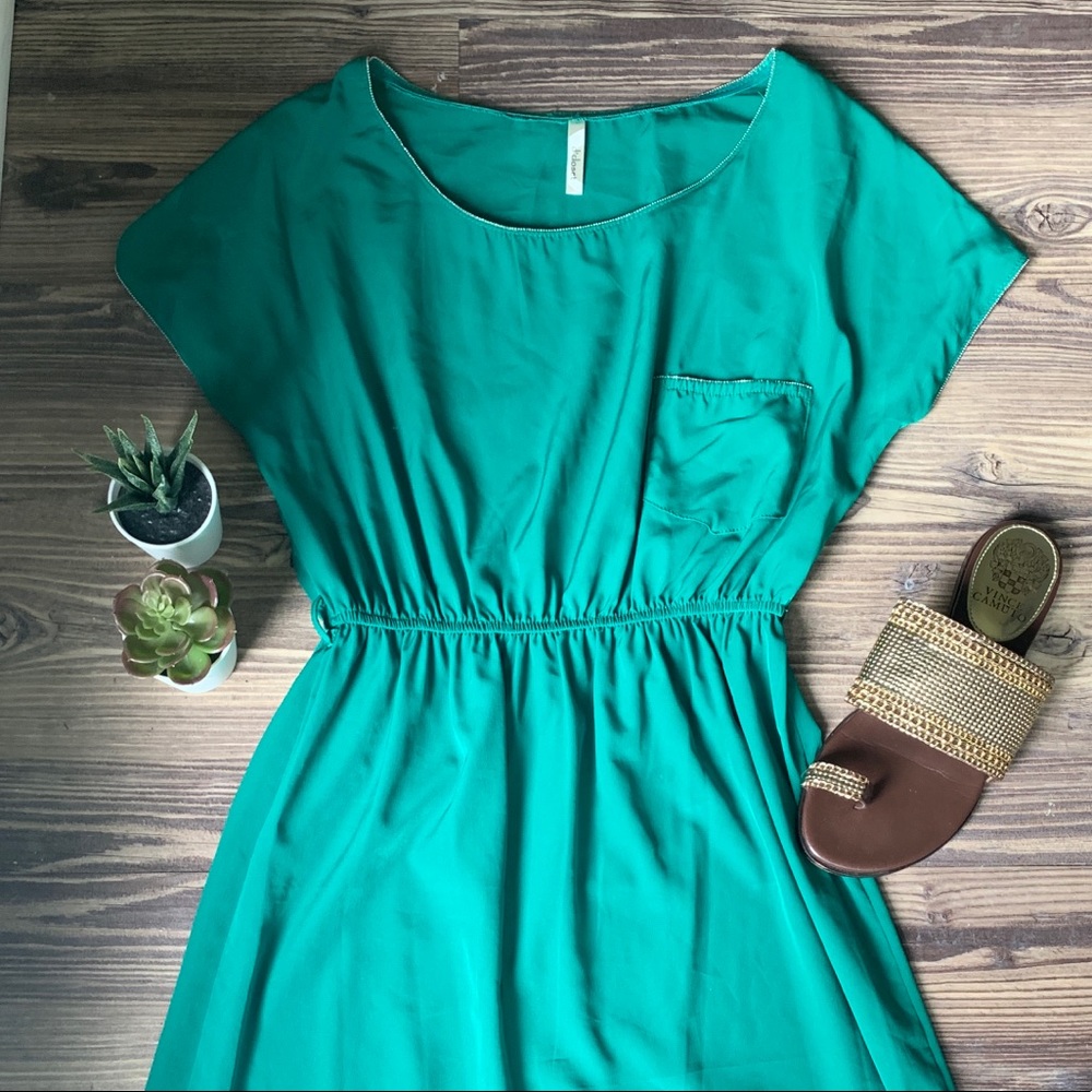 👗ESSENTIAL Green Dress!👗